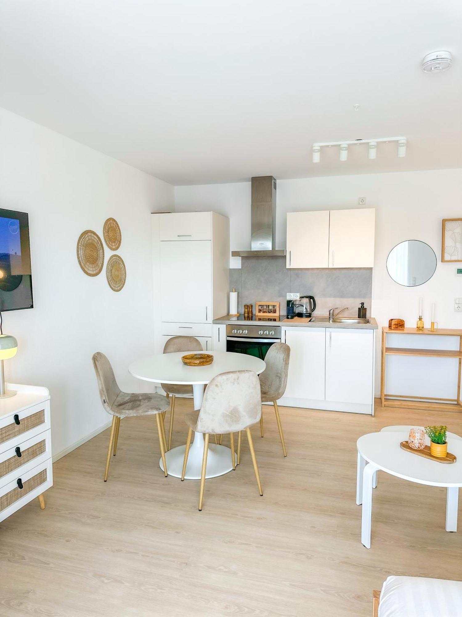 Thesunset Club - Studio II - Kueche - Balkon - Parken Memmingen Kültér fotó